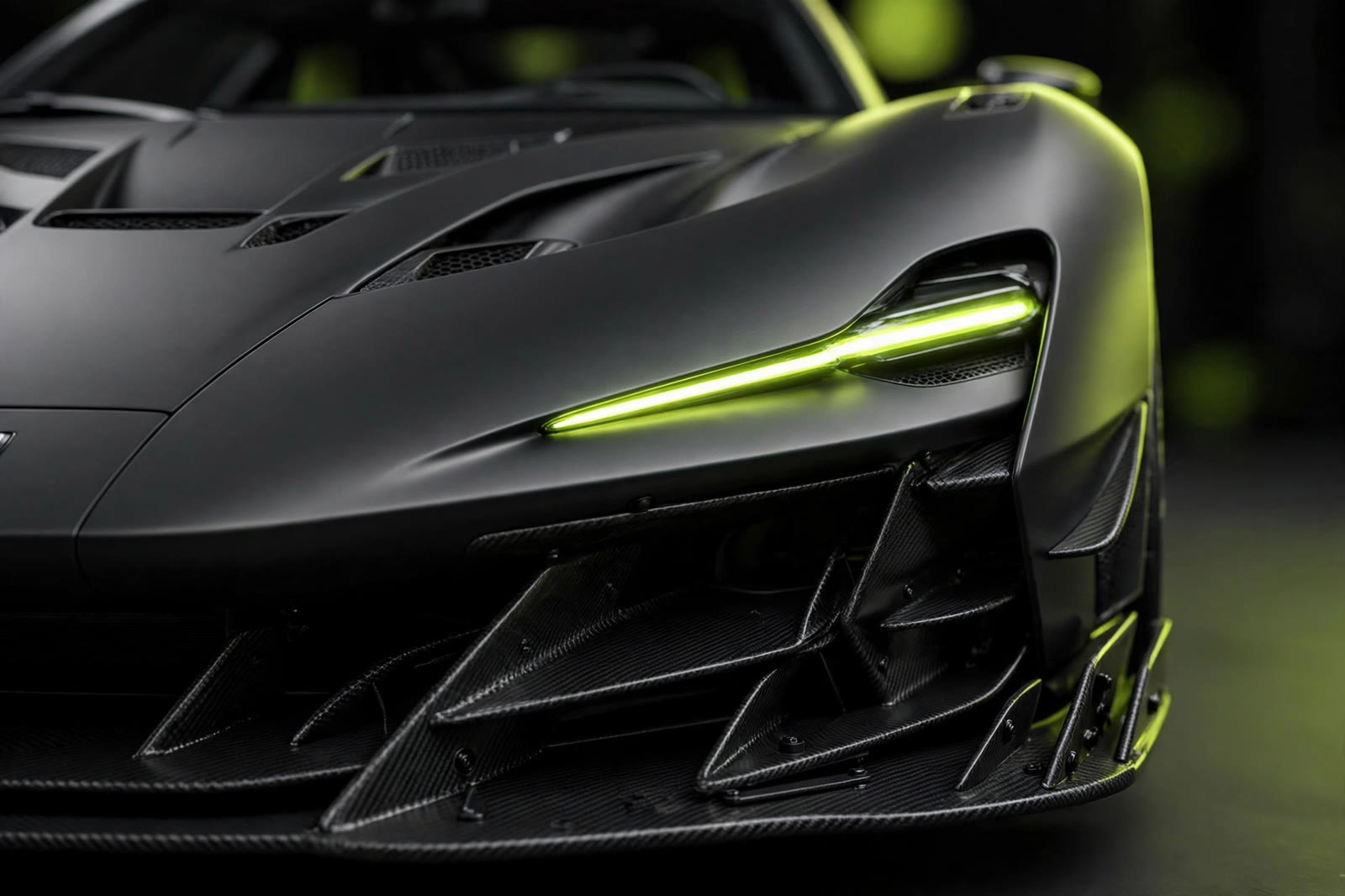 VANTA One front detail with LED light blades